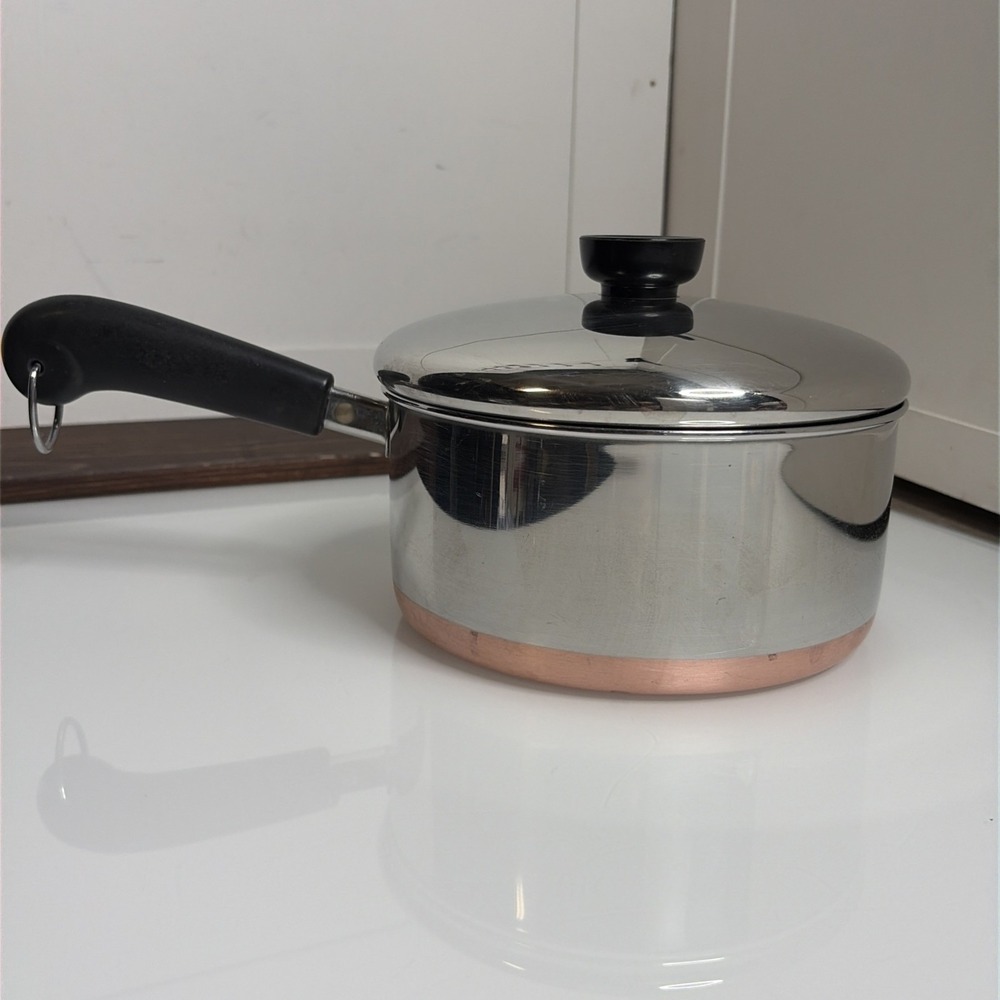REVERE WARE 2QT. Sauce Pan Copper Bottom With Lid Vintage Clinton, IL 1801